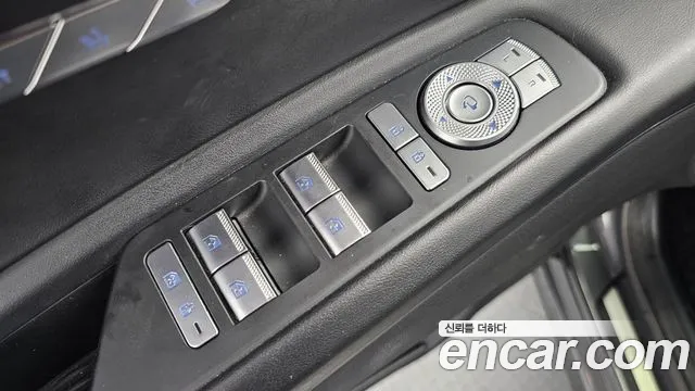 Genesis GV80 2021 thumb 12