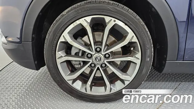 KGM Tivoli 2017 thumb 2