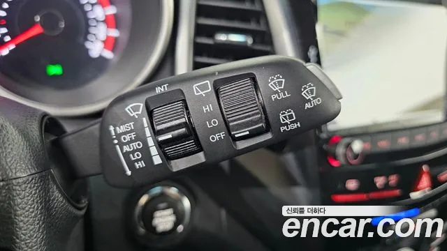 KGM Tivoli 2017 thumb 3