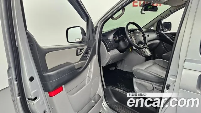 Hyundai Staria 2015 thumb 5