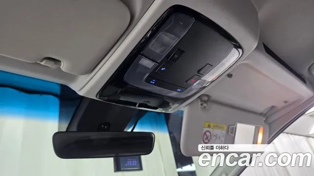 Hyundai Staria 2021 thumb 5