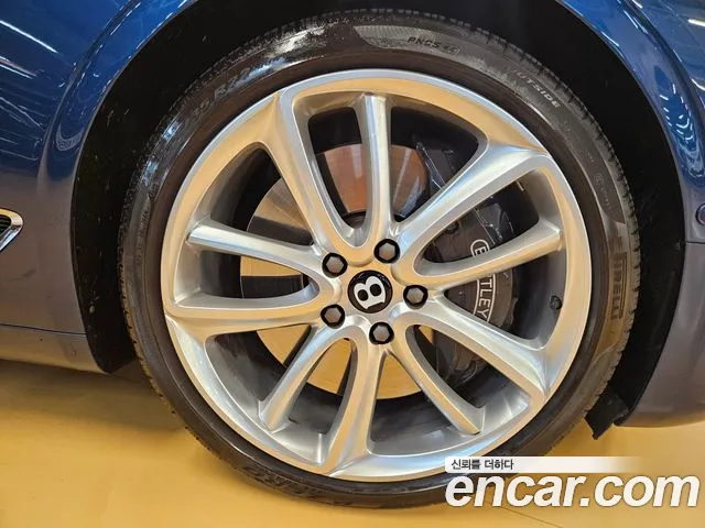 Bentley Continental 2023 thumb 4