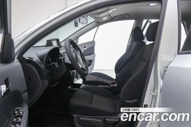 Hyundai i30 2008 thumb 12