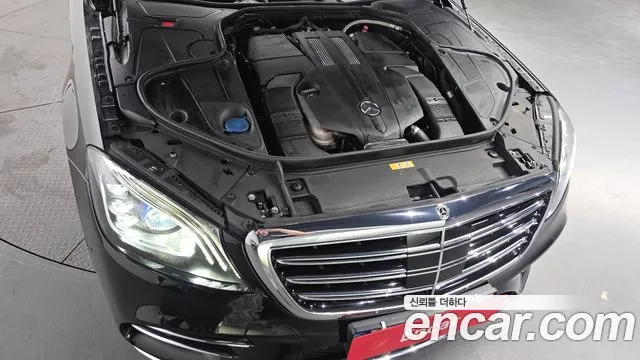Mercedes-Benz S-Class 2018 thumb 5