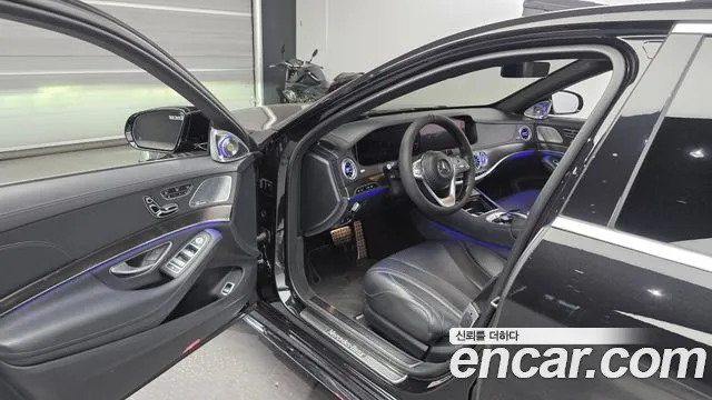 Mercedes-Benz S-Class 2018 thumb 9