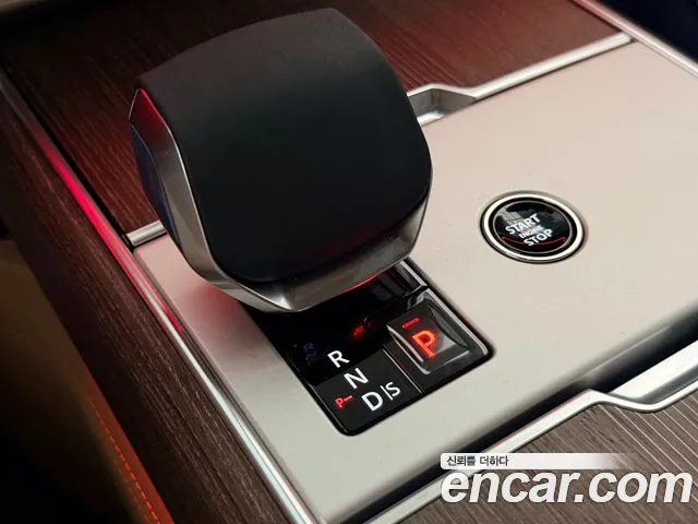 Land Rover Range Rover 2026 thumb 9
