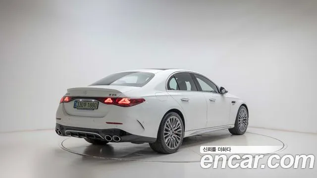 Mercedes-Benz E-Class 2025 thumb 9