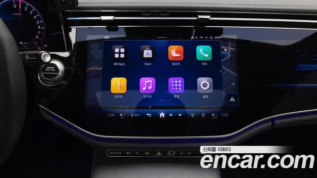 Mercedes-Benz E-Class 2025 thumb 10