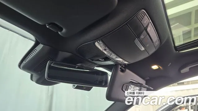 Mercedes-Benz E-Class 2017 thumb 8