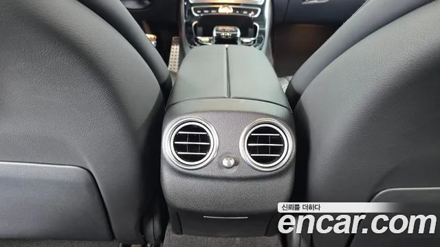Mercedes-Benz E-Class 2017 thumb 6