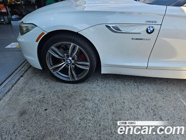 BMW Z4 2011 thumb 5