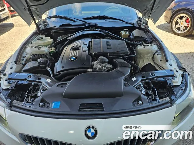 BMW Z4 2011 thumb 6