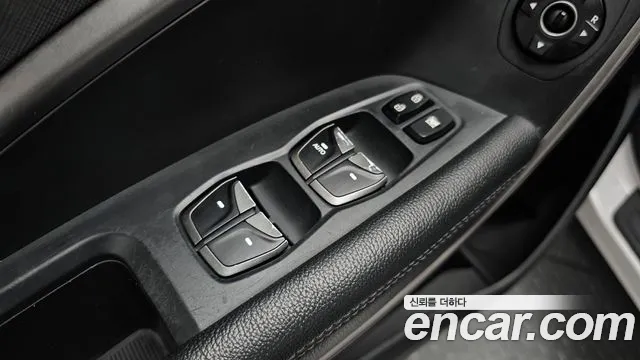 Hyundai Santafe 2016 thumb 10