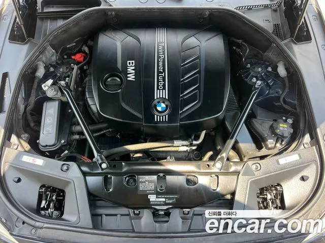 BMW 5 серии Gran Turismo 2017 thumb 8