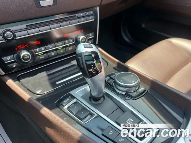 BMW 5 серии Gran Turismo 2017 thumb 7