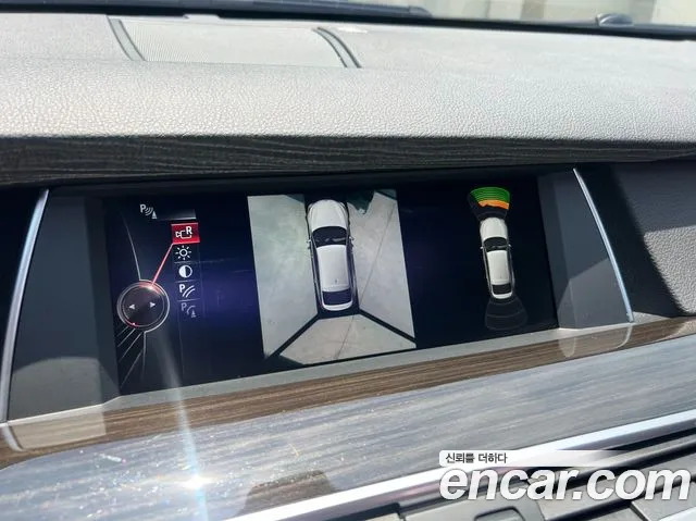 BMW 5 серии Gran Turismo 2017 thumb 9