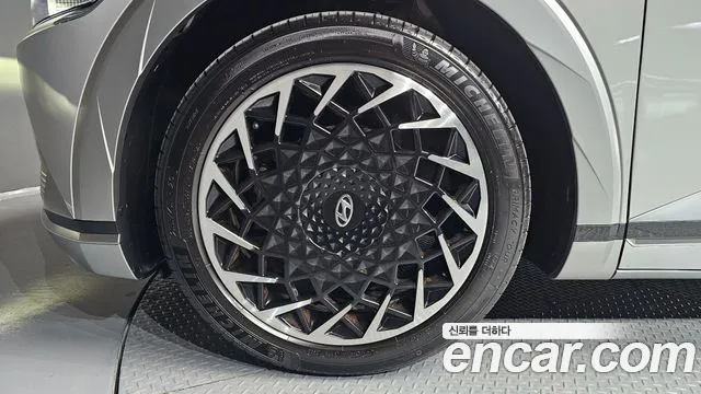 Hyundai Ioniq5 2021 thumb 2