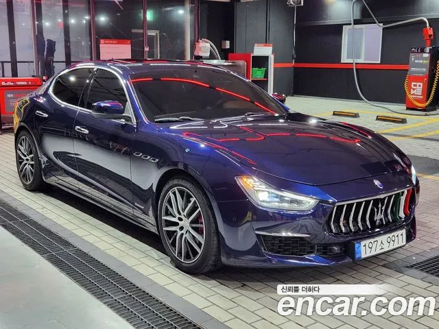 Maserati Ghibli 2018 thumb 11