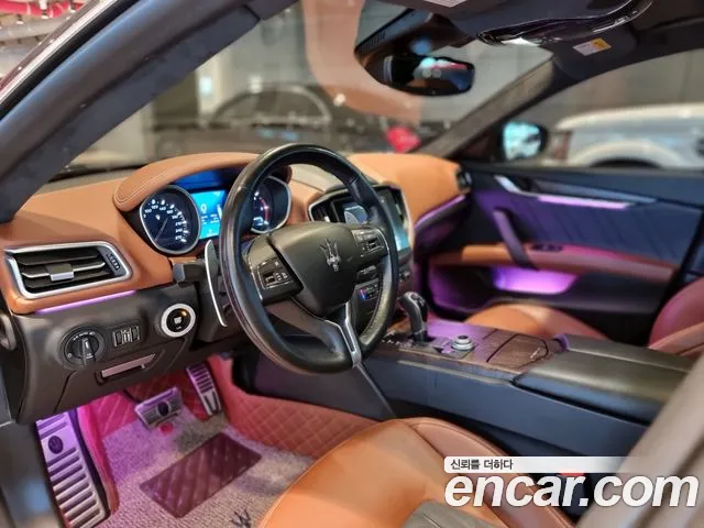 Maserati Ghibli 2018 thumb 7