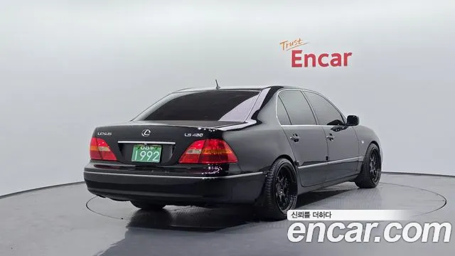 Lexus LS 2003 thumb 10