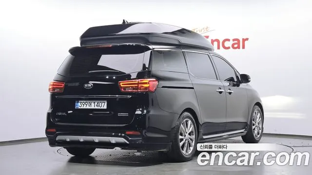 Kia Carnival 2019 thumb 2