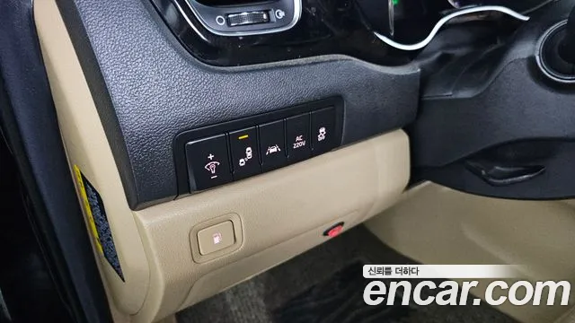 Kia Carnival 2019 thumb 6