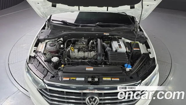 Volkswagen Jetta 2021 thumb 5