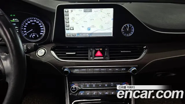 Hyundai Grandeur 2017 thumb 10