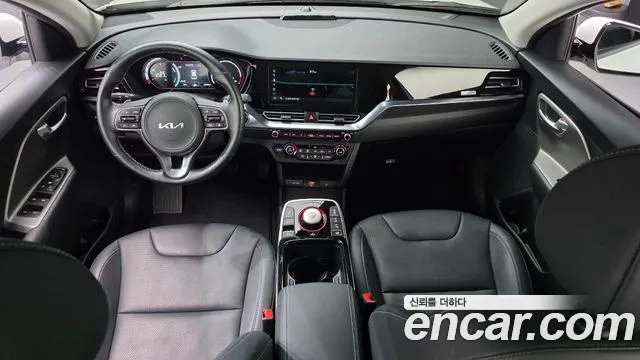Kia Niro Plus 2023 thumb 4