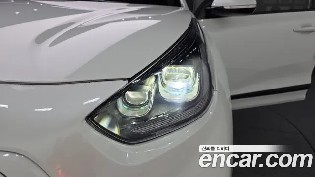 Kia Niro Plus 2023 thumb 7