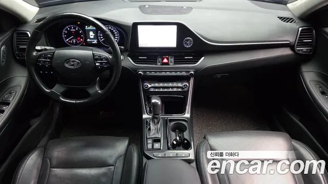 Hyundai Grandeur 2017 thumb 11