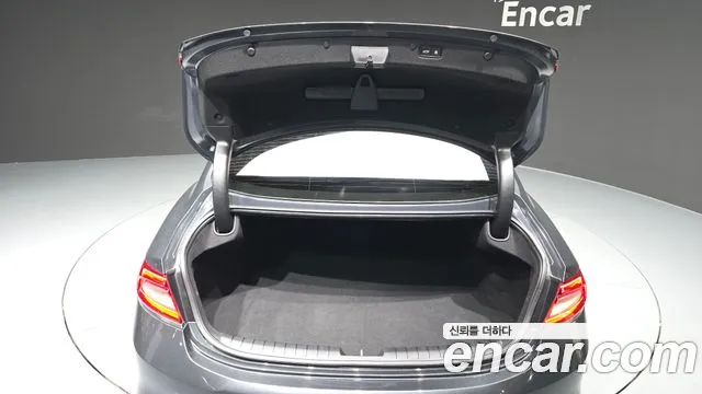 Hyundai Grandeur 2017 thumb 5
