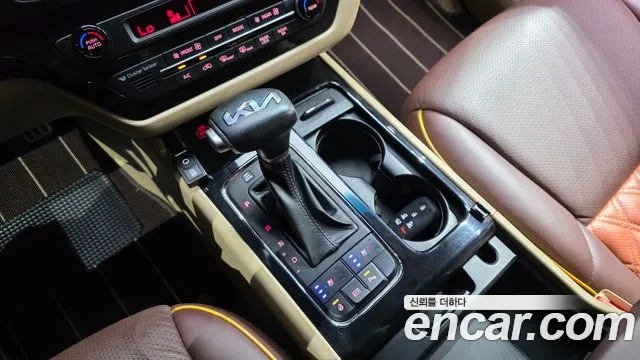 Kia Carnival 2017 thumb 9