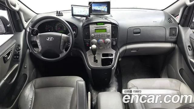 Hyundai Staria 2012 thumb 8