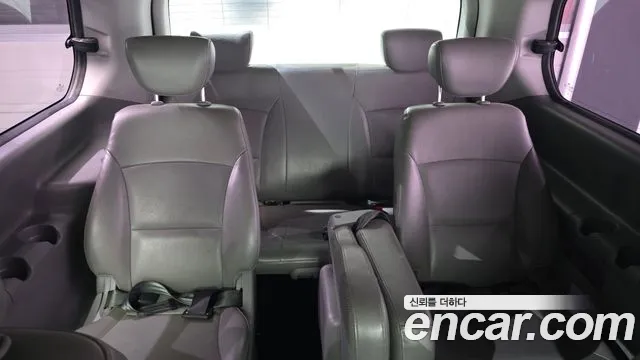 Hyundai Staria 2012 thumb 3