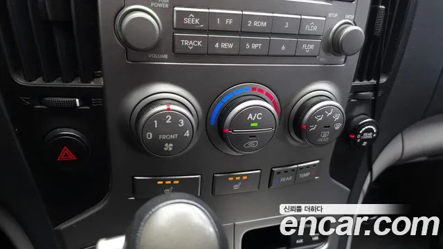 Hyundai Staria 2012 thumb 2