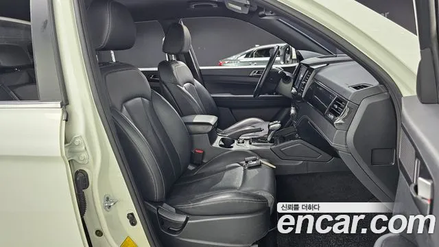 KGM Rexton 2019 thumb 9