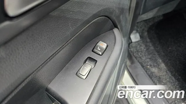 KGM Rexton 2019 thumb 12
