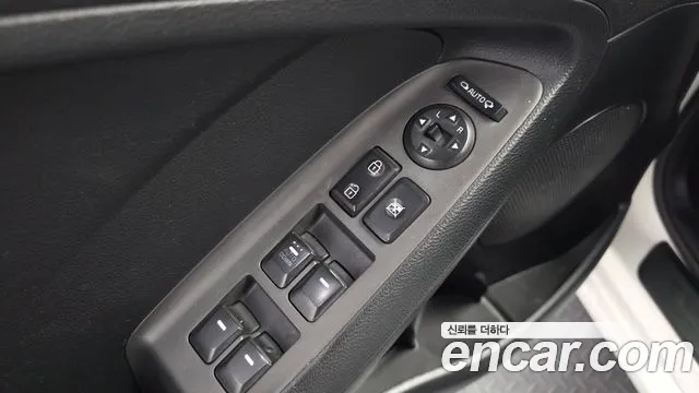 Kia K3 2016 thumb 8