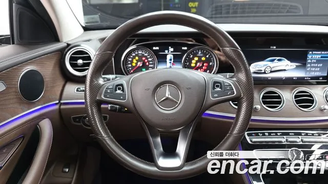 Mercedes-Benz E-Class 2017 thumb 5