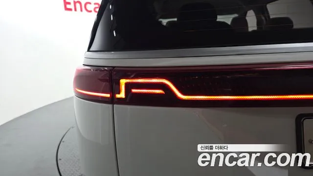Kia Carnival 2021 thumb 9