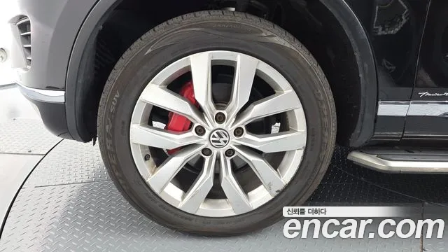 Volkswagen Touareg 2015 thumb 7