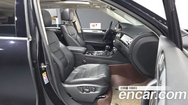 Volkswagen Touareg 2015 thumb 11