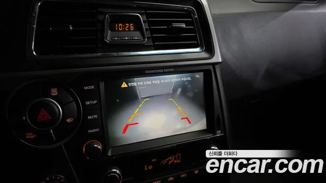 KGM Korando 2016 thumb 9