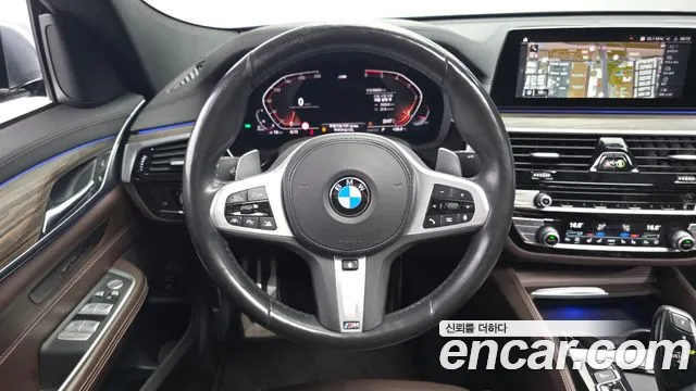 BMW 6 серии Gran Turismo 2020 thumb 11