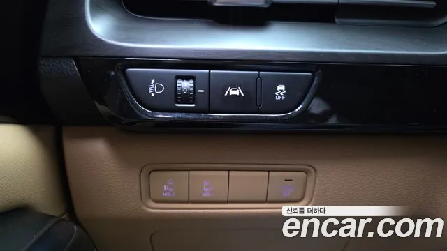 Kia Carnival 2020 thumb 2