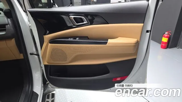 Kia Carnival 2020 thumb 8