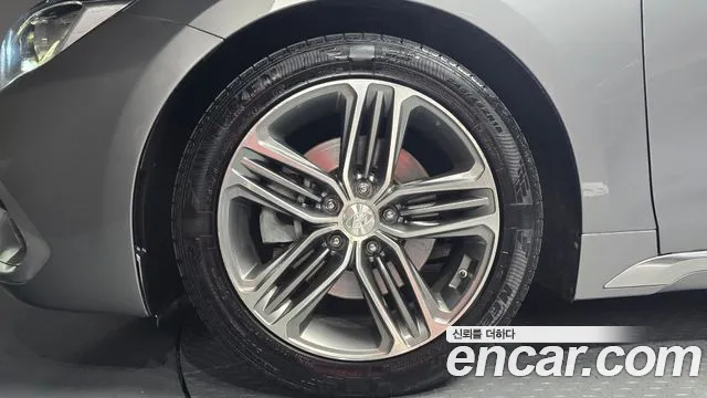 Hyundai Grandeur 2017 thumb 9