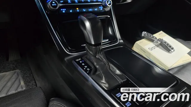 Hyundai Grandeur 2017 thumb 12