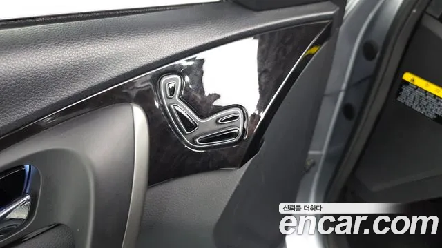 Hyundai Grandeur 2015 thumb 4